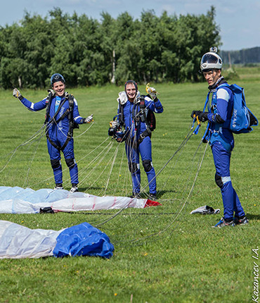 Ensemble de jouets de parachute Pikeman portatif de 10